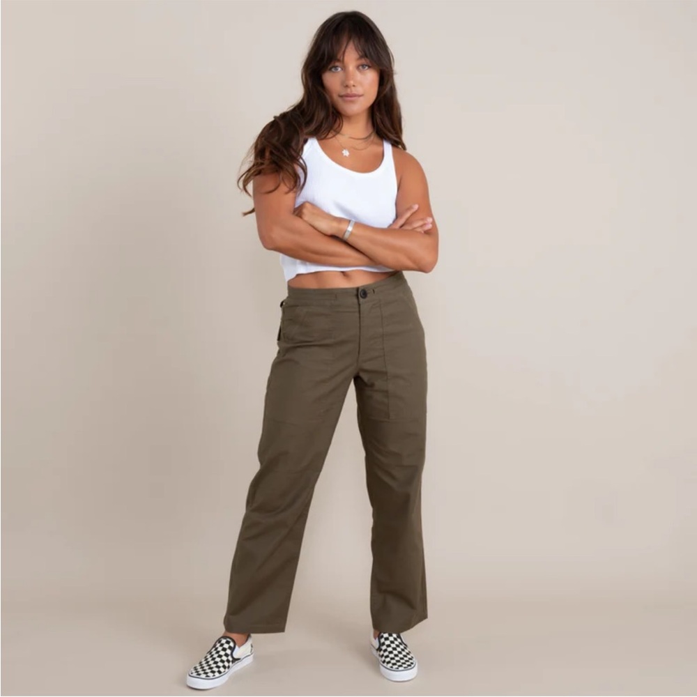 Roark Women's Layover Pants in Olive, size 27